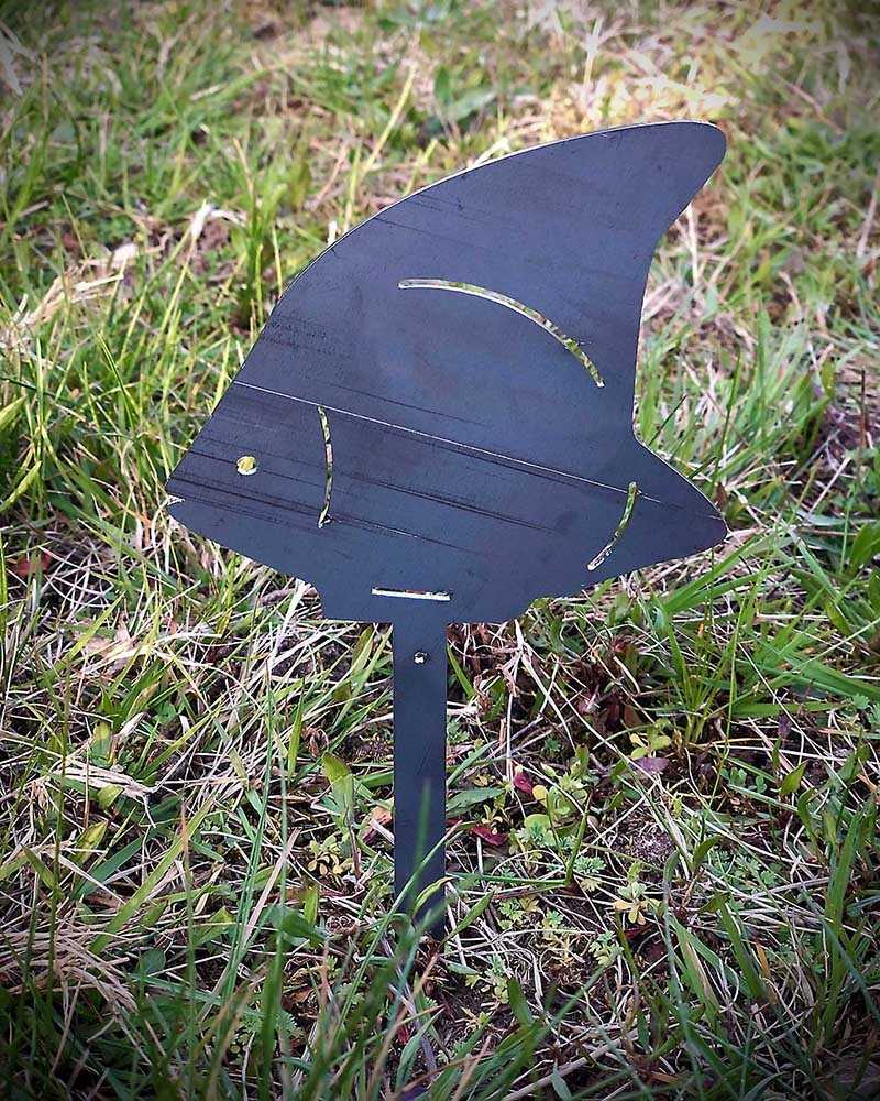 Silhouette - Poisson à piquer en acier corten (Métal) pour la décoration de jardin !