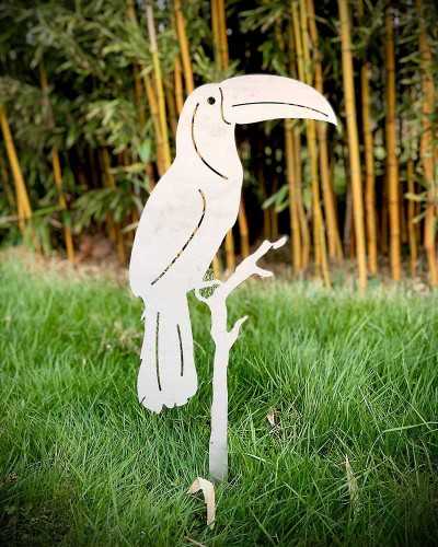 Silhouette - Toucan à piquer en acier corten (Métal) pour la décoration de jardin !