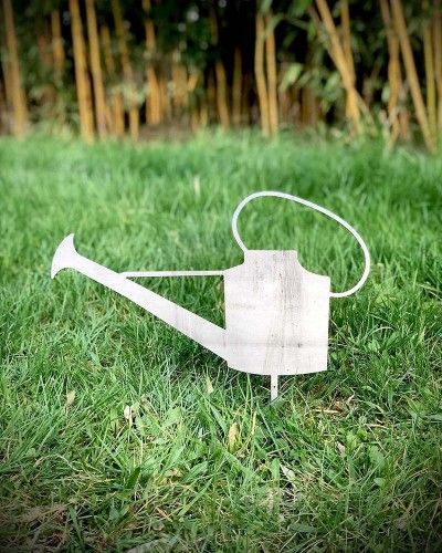 Silhouette - Arrosoir à piquer en acier corten (Métal) pour la décoration de jardin !