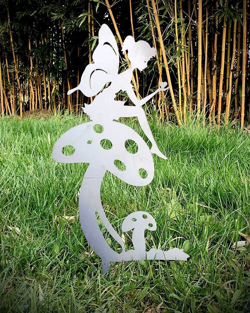 Silhouette - Fée à piquer en acier corten (Métal) pour la décoration de jardin !